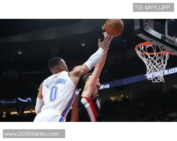 管子煜突破防守连过两人上篮被文班帽封盖精彩瞬间回顾