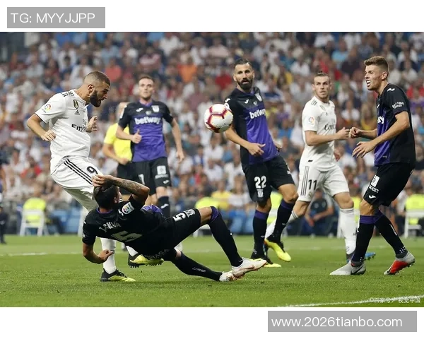 本菲卡与皇马对决意大利裁判组执法马萨担任主裁引关注 本菲卡与皇马对决意大利裁判组执法马萨担任主裁引关注