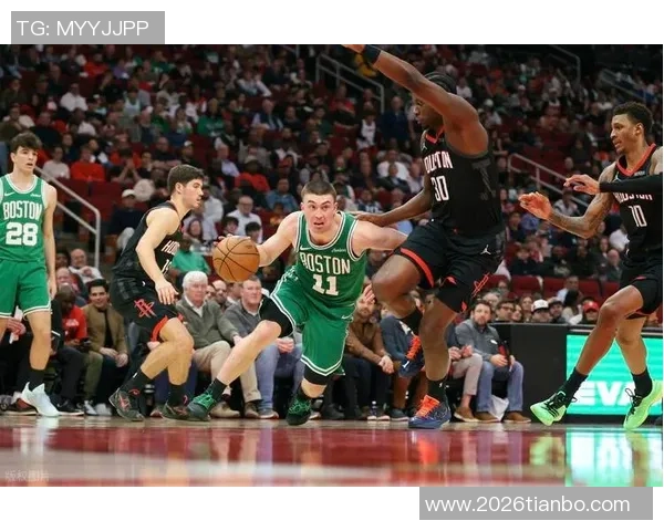 美职篮新赛季东部展望:绿军重建之路与三强争霸的激烈对决 美职篮新赛季东部展望:绿军重建之路与三强争霸的激烈对决